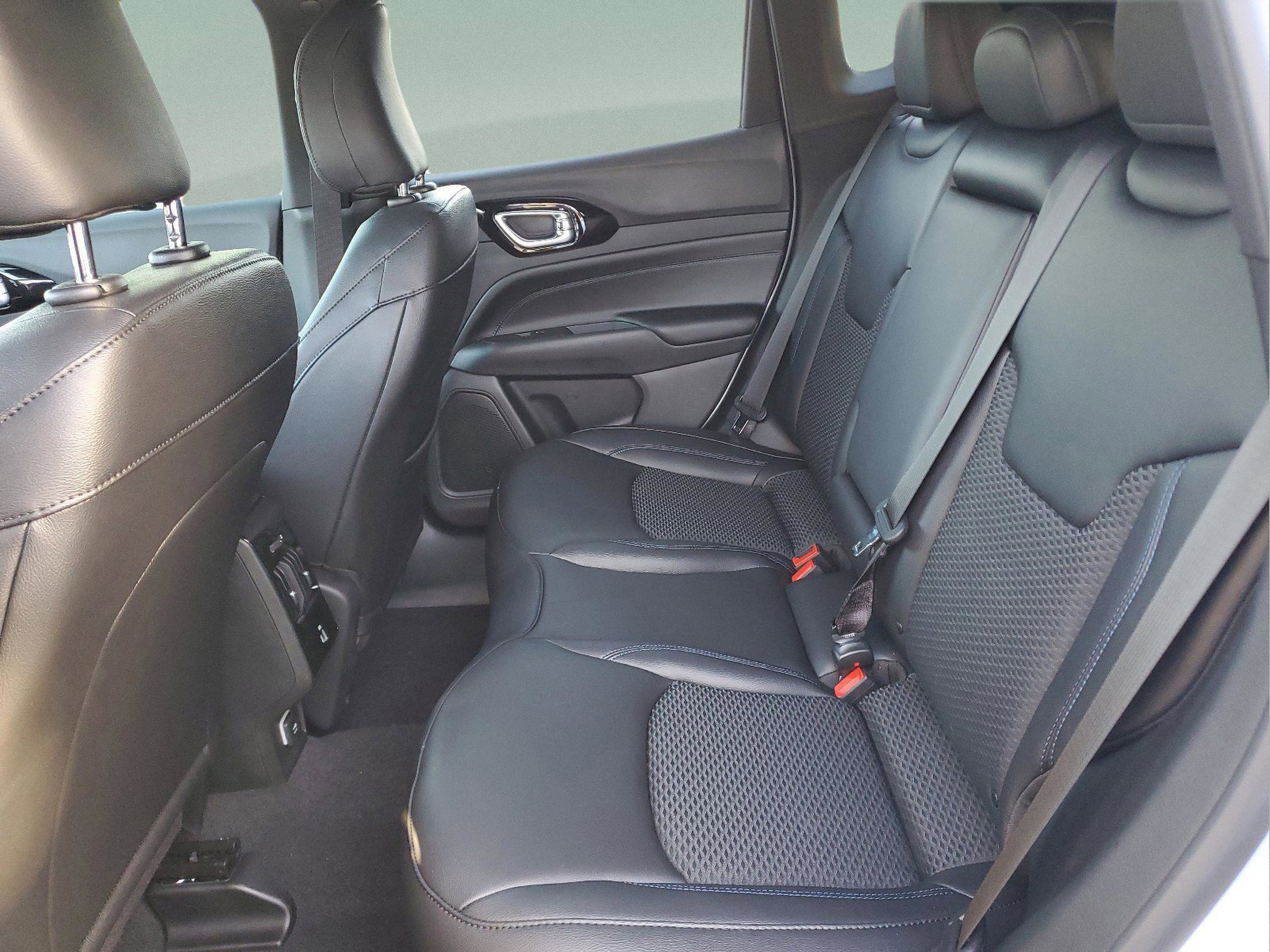 New 2026 Jeep Compass Latitude w/ Quick Order Package 29K image 11