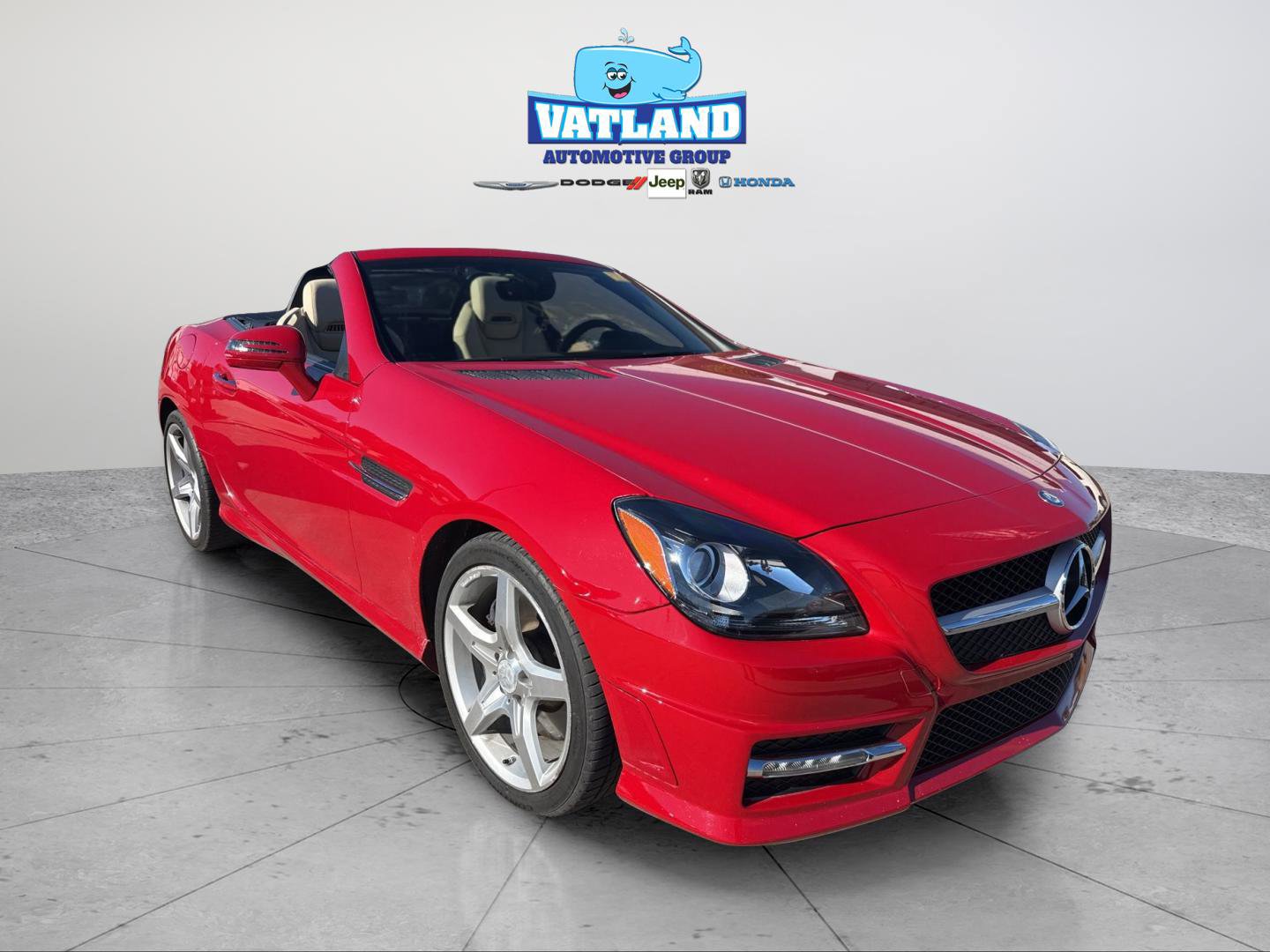 Used 2015 Mercedes-Benz SLK 250 w/ Premium Package image 3