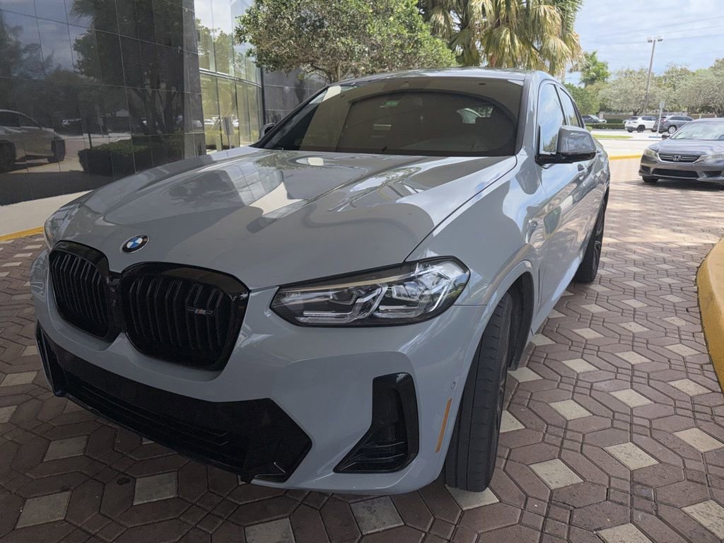 Used 2022 BMW X4 xDrive30i w/ M Sport Package 2 image 3