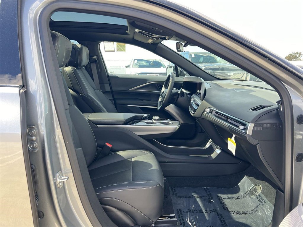 New 2025 Cadillac Lyriq Sport image 34