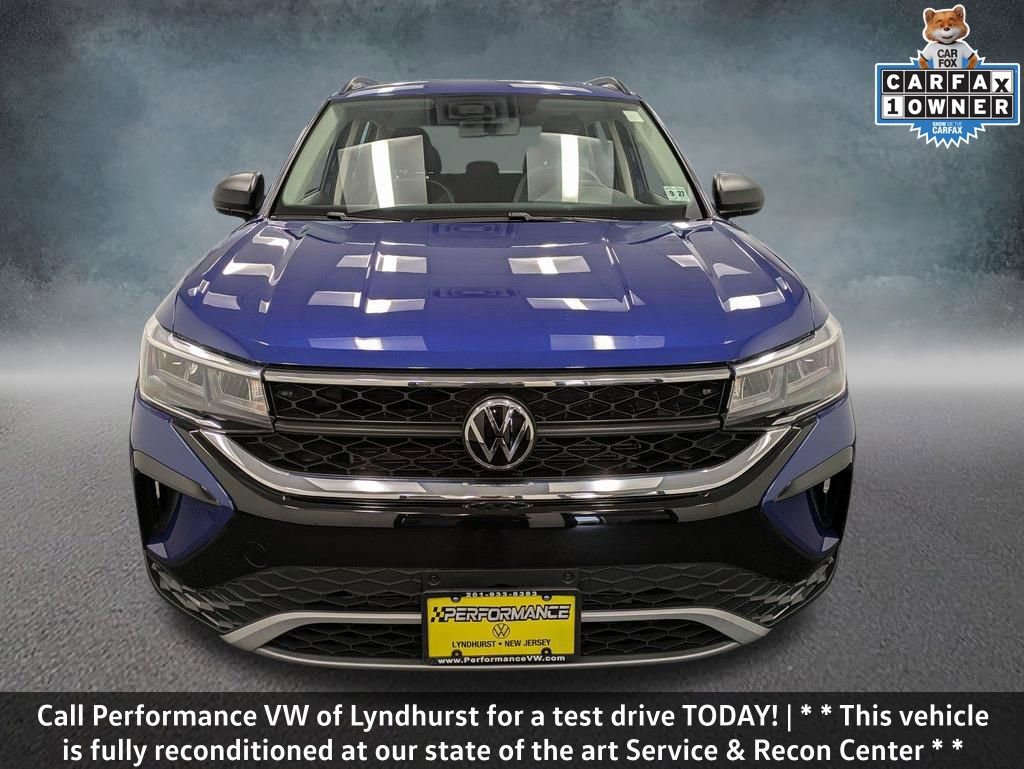 Used 2022 Volkswagen Taos S image 2