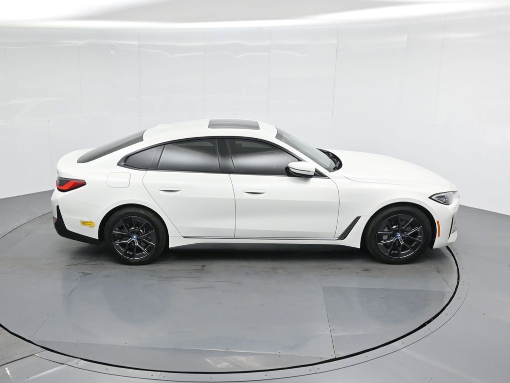 Used 2022 BMW i4 eDrive40 w/ Premium Package image 38