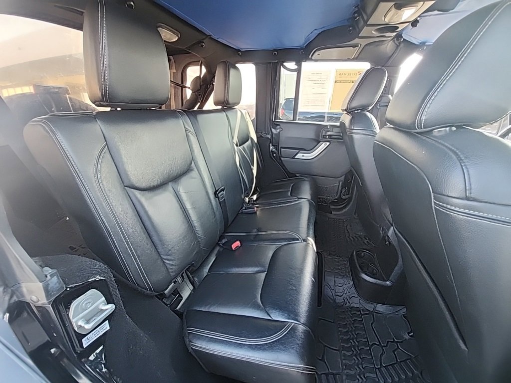 Used 2015 Jeep Wrangler Unlimited Sahara image 20