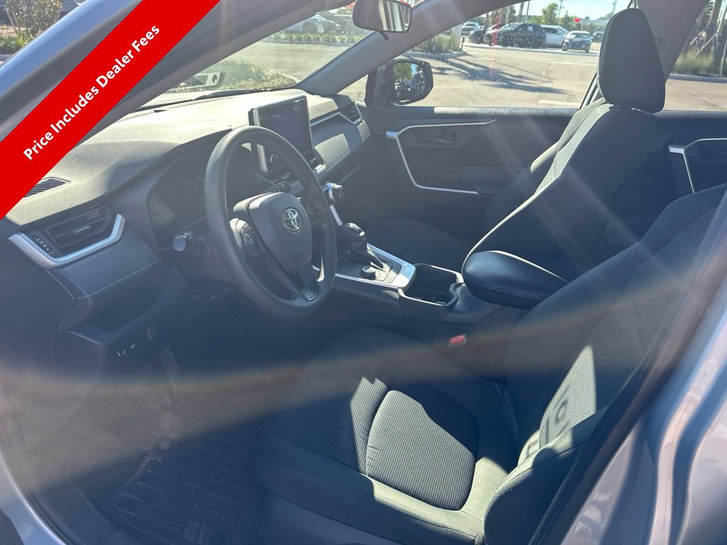 Used 2024 Toyota RAV4 LE AWD/4WD image 7