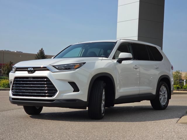 Used 2024 Toyota Grand Highlander AWD image 21