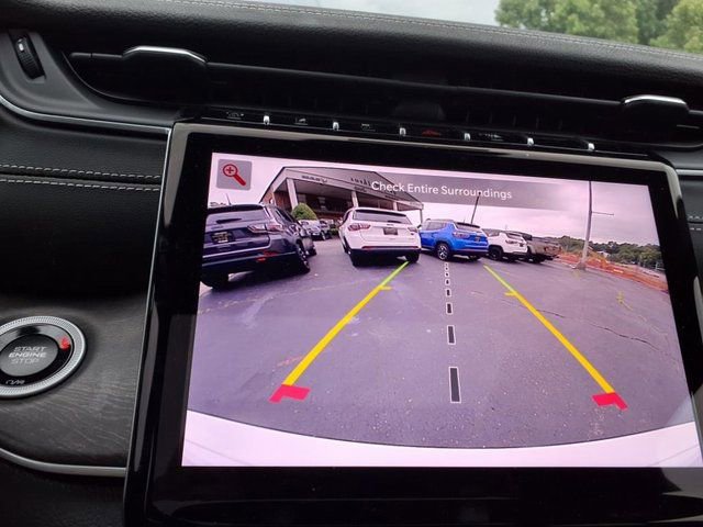 New 2025 Jeep Grand Cherokee Limited w/ Black Appearance Package image 15