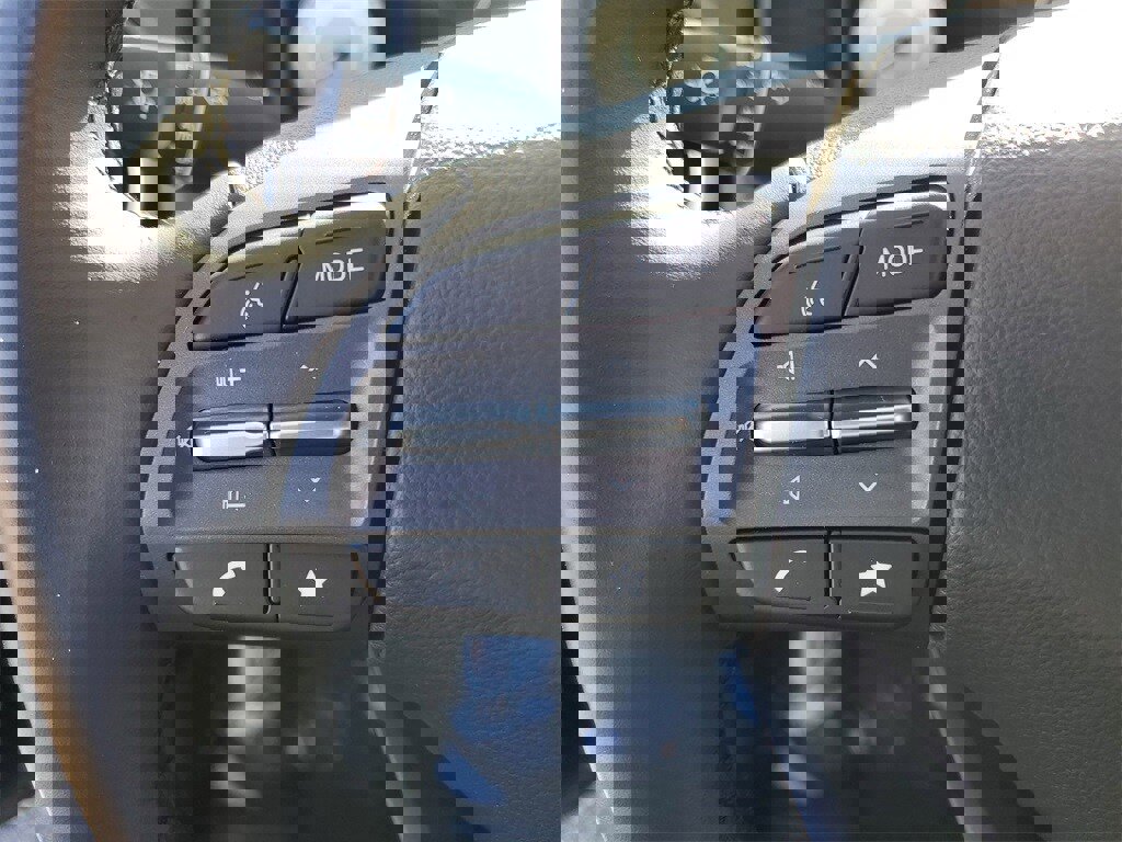 Used 2023 Hyundai Kona Limited w/ Cargo Package image 12