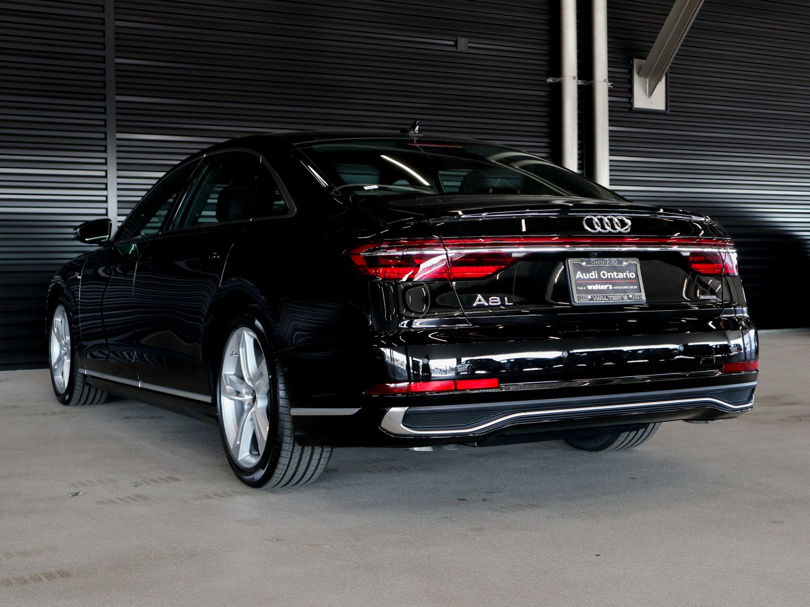 New 2025 Audi A8 L 3.0T image 2