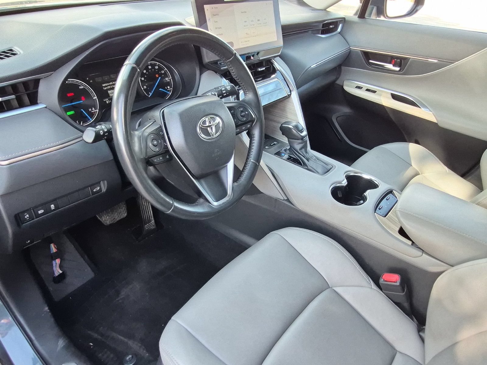Used 2024 Toyota Venza XLE AWD/4WD image 9