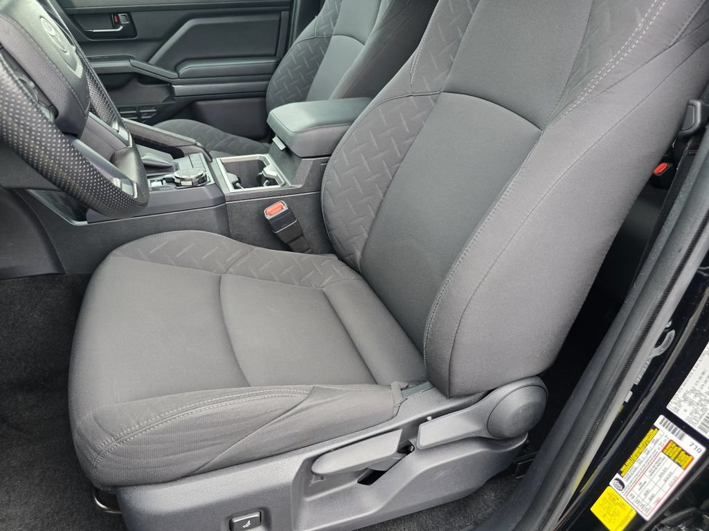Certified 2024 Toyota Tacoma SR5 AWD/4WD image 24