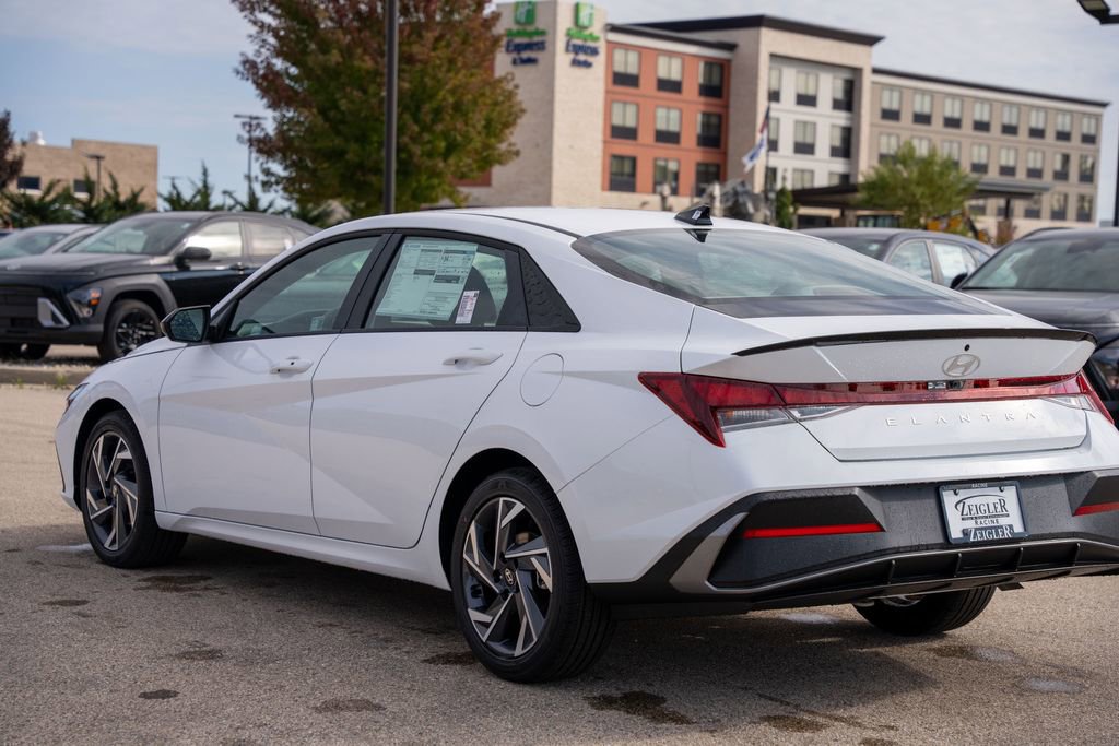 New 2025 Hyundai Elantra Sport image 5