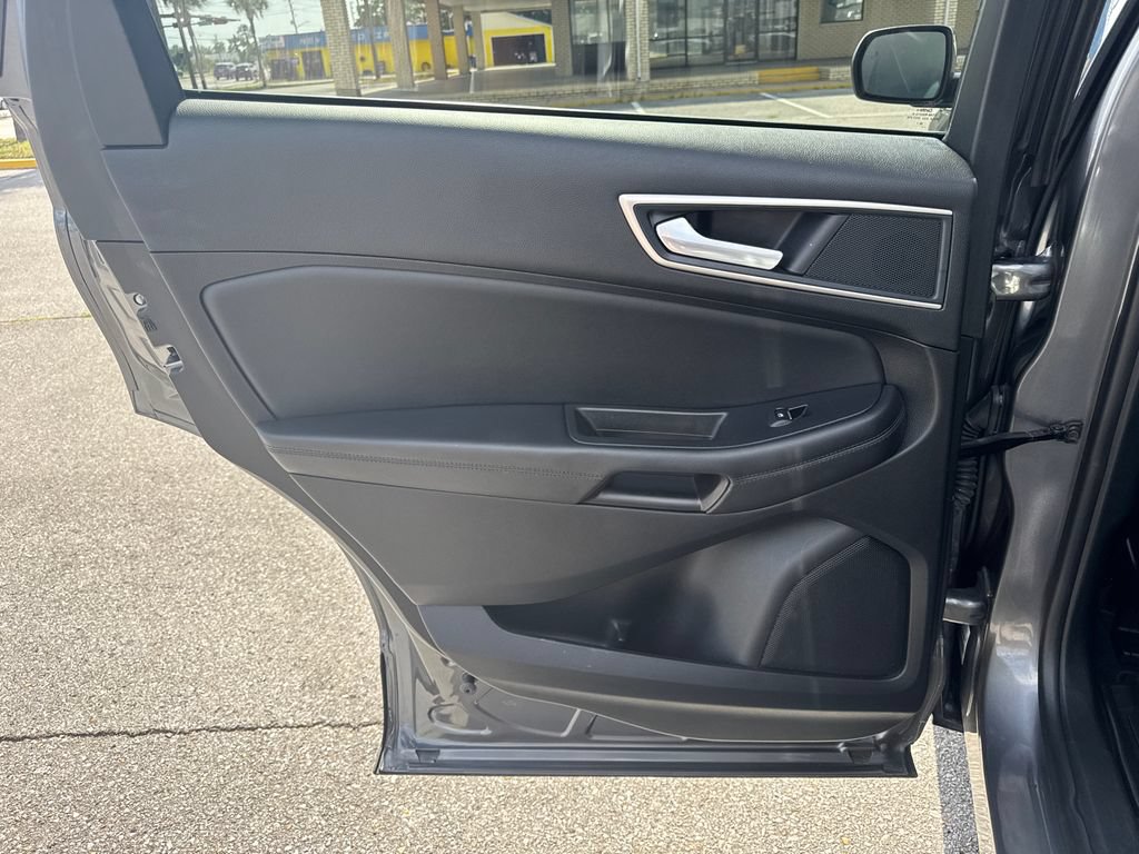Used 2024 Ford Edge SEL AWD/4WD image 13