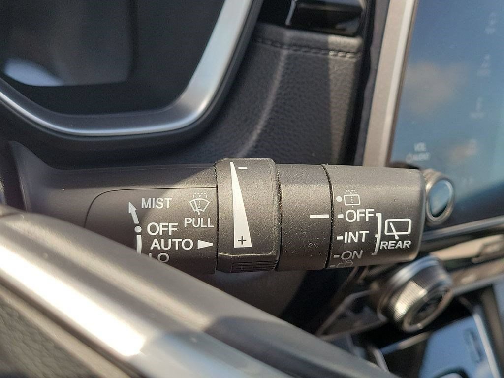 Used 2019 Honda CR-V Touring image 12