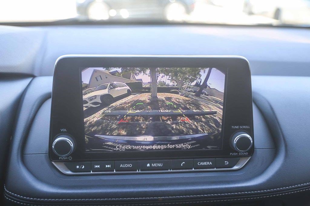 Used 2023 Nissan Rogue SV FWD image 22