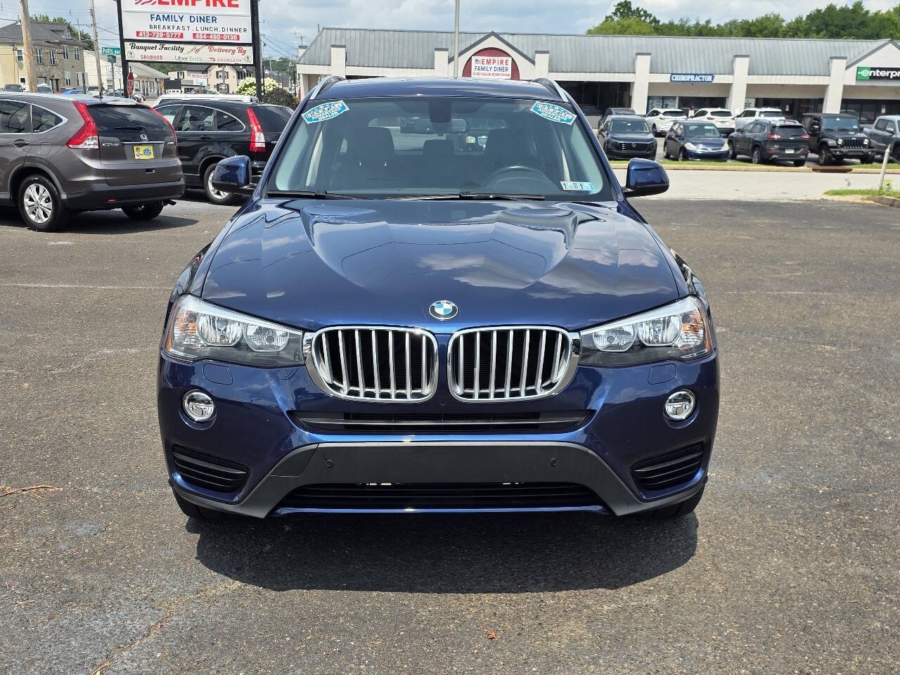 Used 2017 BMW X3 xDrive28i AWD/4WD image 3