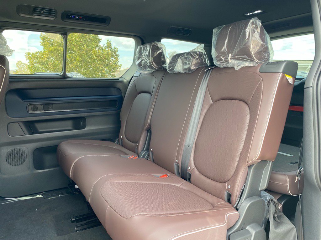 New 2025 Volkswagen ID. Buzz Pro S image 7