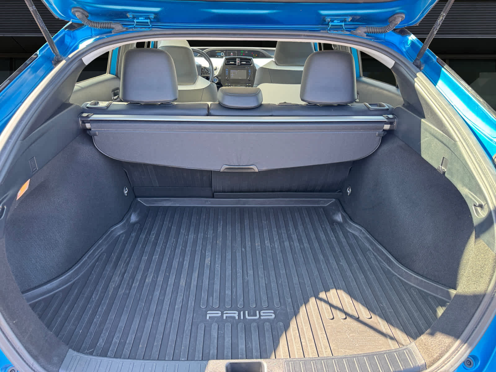 Used 2019 Toyota Prius XLE image 11