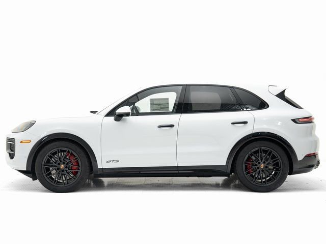 New 2026 Porsche Cayenne GTS image 2