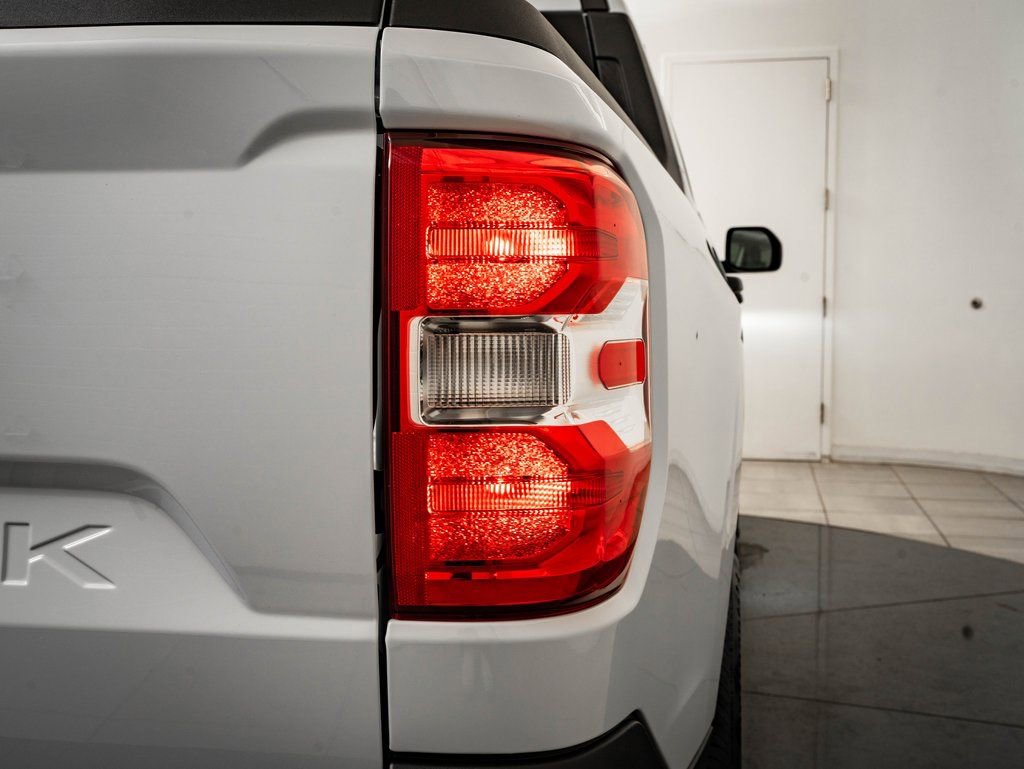 Used 2025 Ford Maverick XL FWD image 9