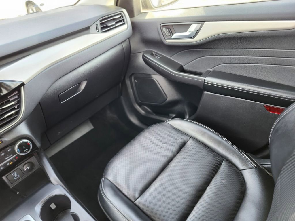 Certified 2022 Ford Escape SEL w/ Technology Package image 15