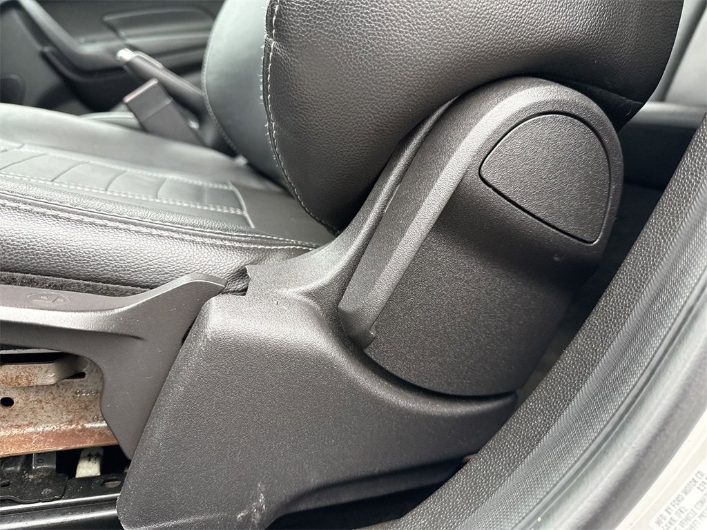 Used 2018 Ford Fiesta Titanium image 14