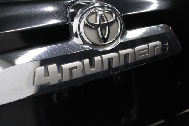 Used 2011 Toyota 4Runner Limited AWD/4WD image 7