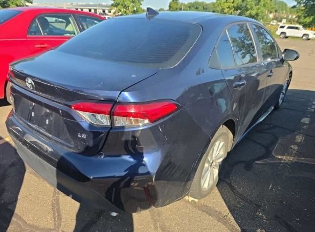 Used 2023 Toyota Corolla LE w/ LE Convenience Package FWD image 3