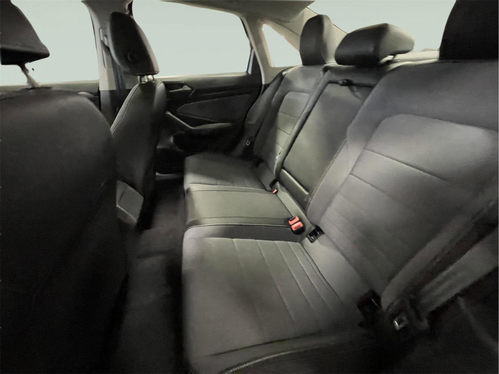 Used 2025 Volkswagen Jetta SE image 15