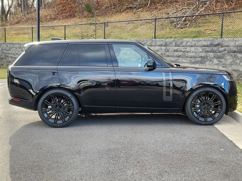 New 2026 Land Rover Range Rover SE image 11