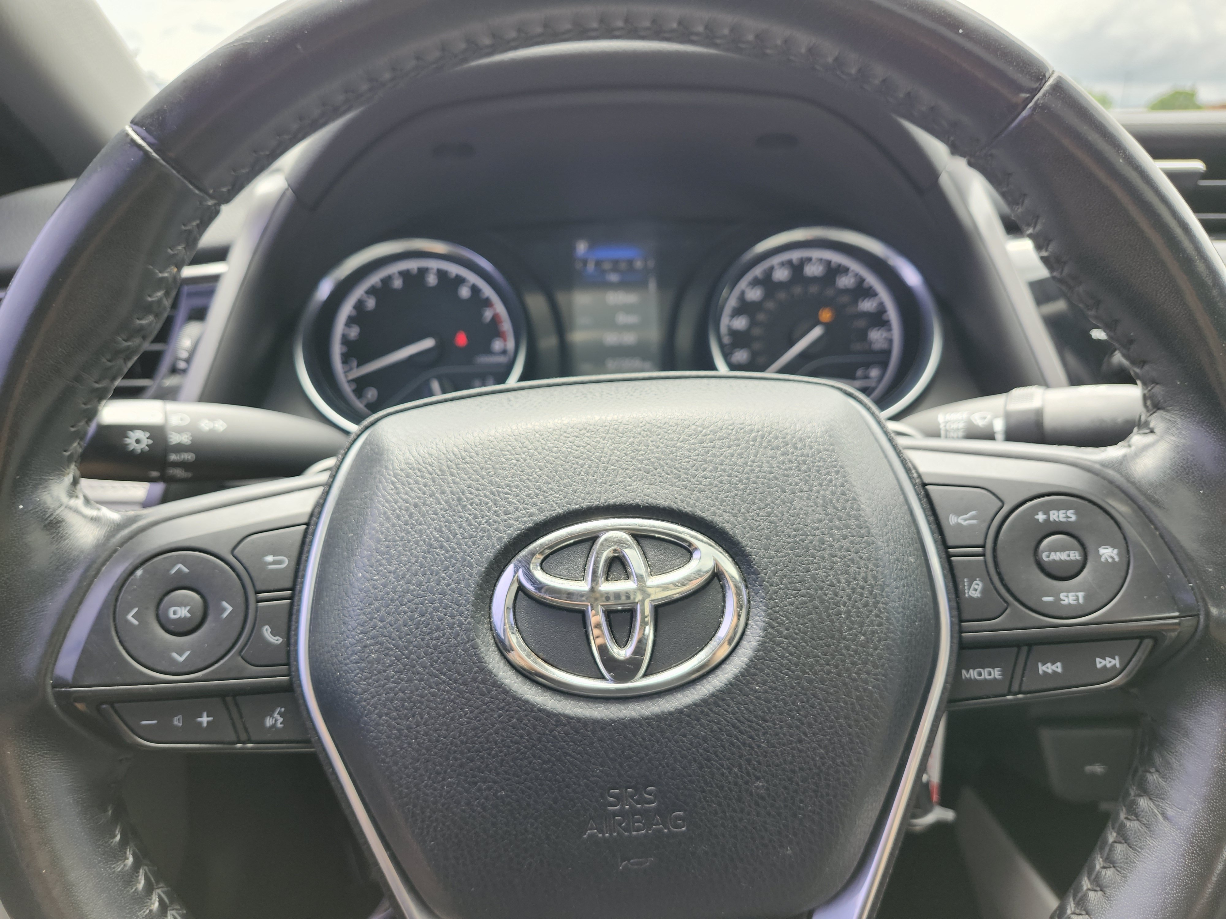 Used 2020 Toyota Camry SE FWD image 26