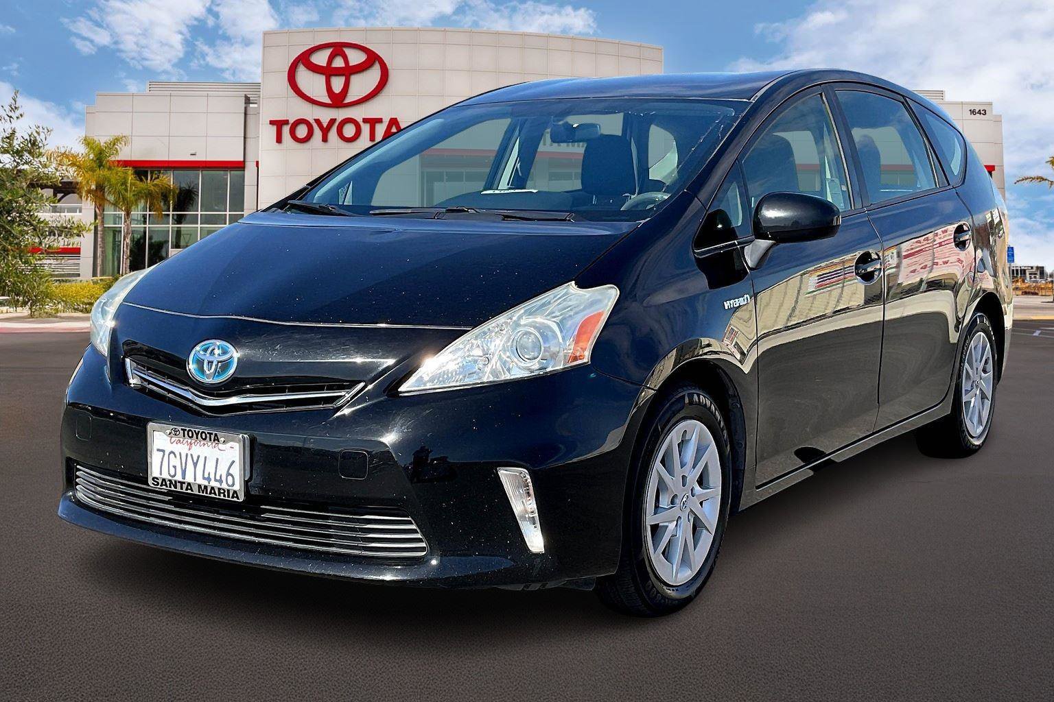 Used 2014 Toyota Prius V Two image 11