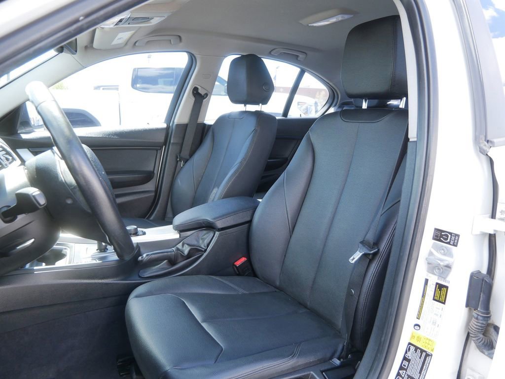 Used 2015 BMW 320i xDrive Sedan AWD/4WD image 10