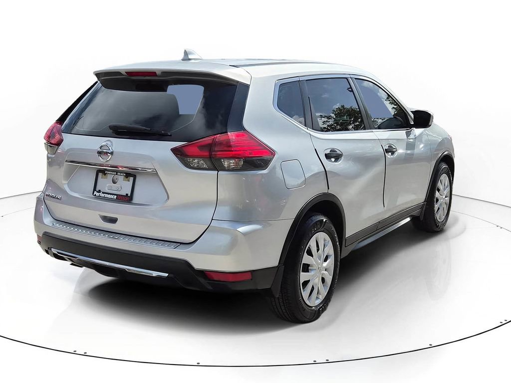 Used 2017 Nissan Rogue S image 6