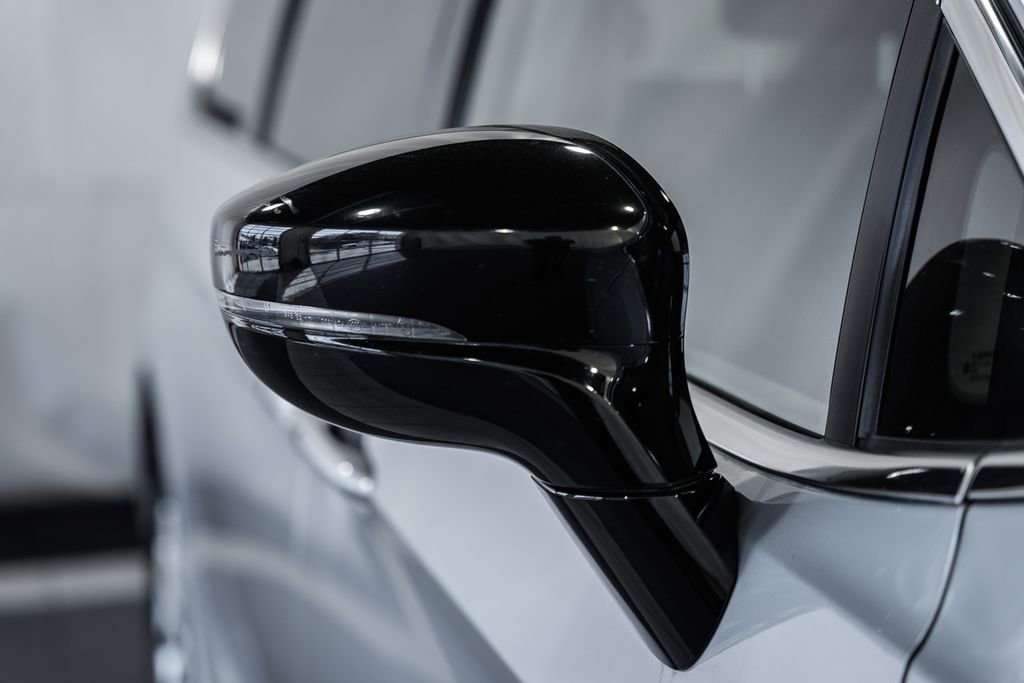 Certified 2024 Chrysler Pacifica Touring-L image 17