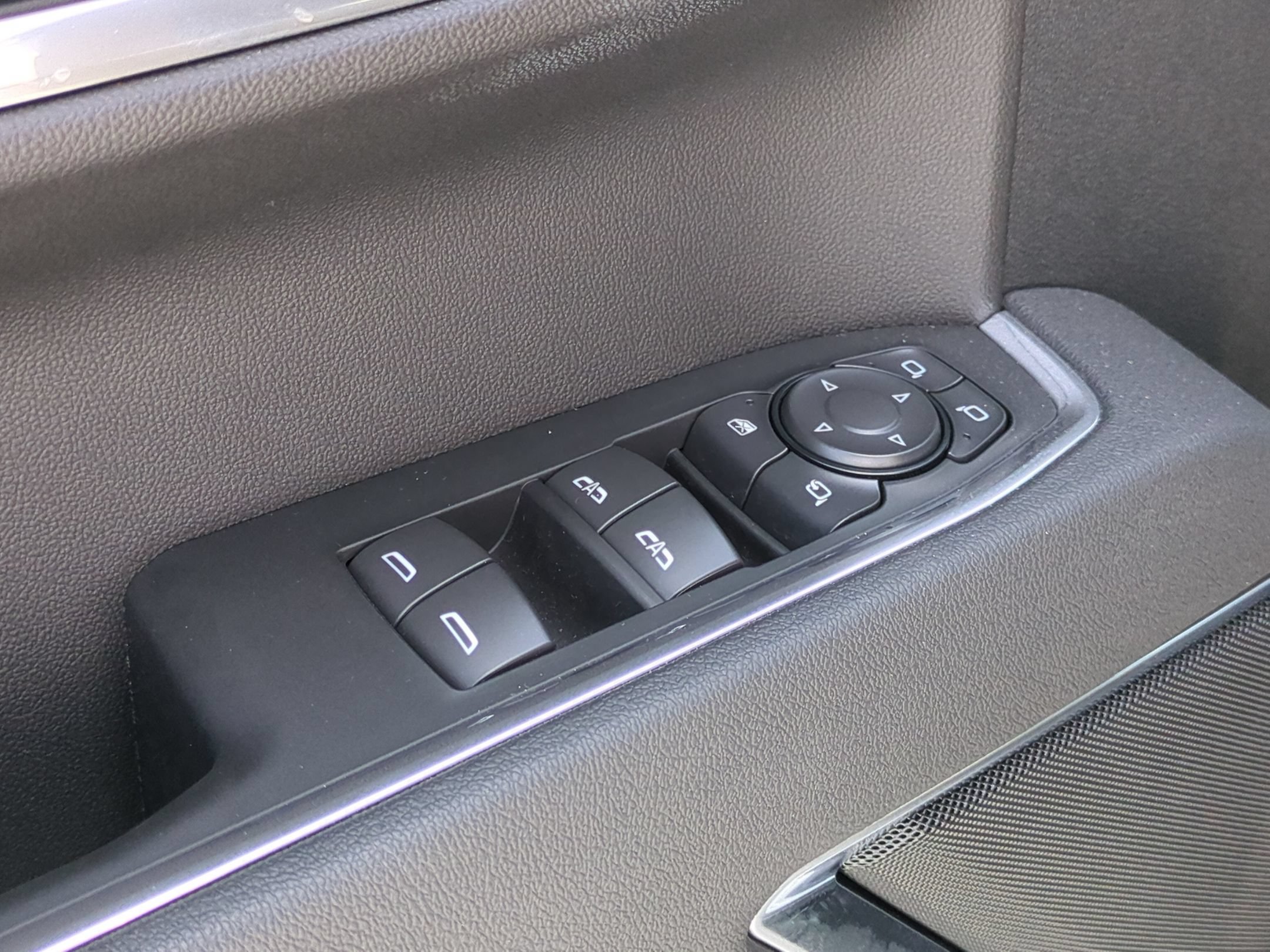 Used 2026 GMC Sierra 1500 SLT RWD image 15