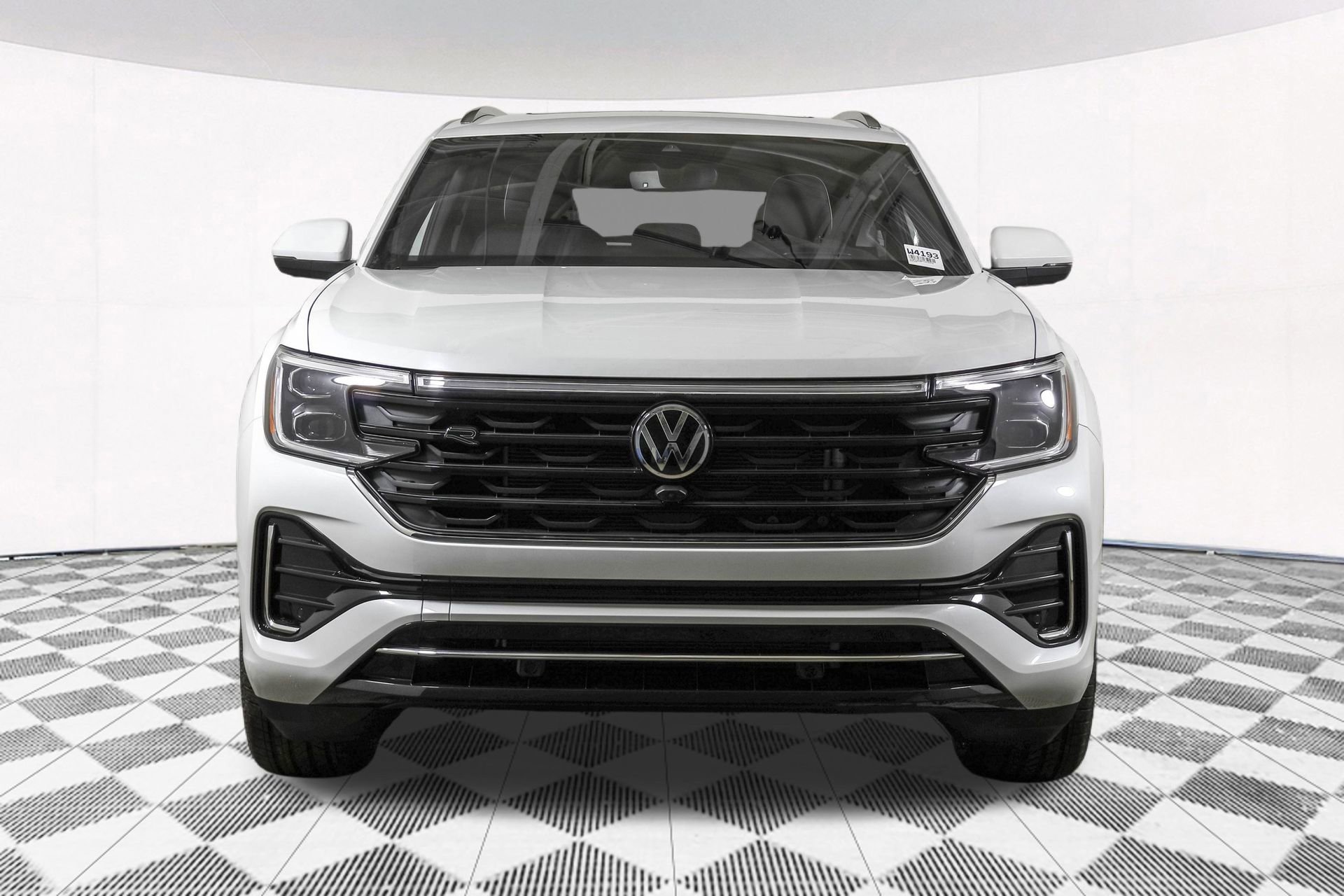 New 2026 Volkswagen Atlas Cross Sport SEL Premium R-Line image 8