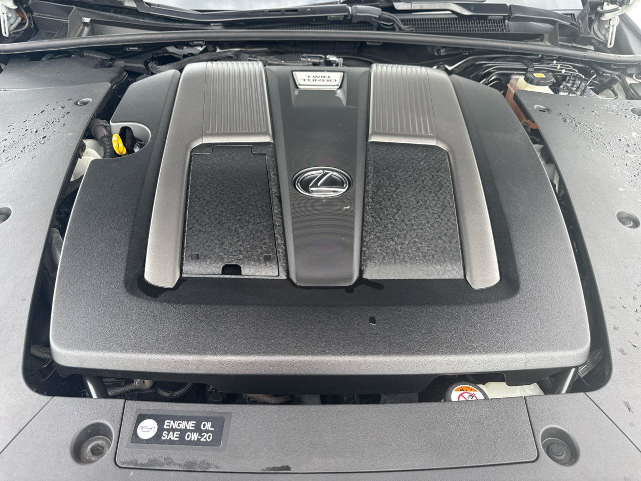 Used 2018 Lexus LS 500 F Sport w/ Accessory Package (Z2) AWD/4WD image 28
