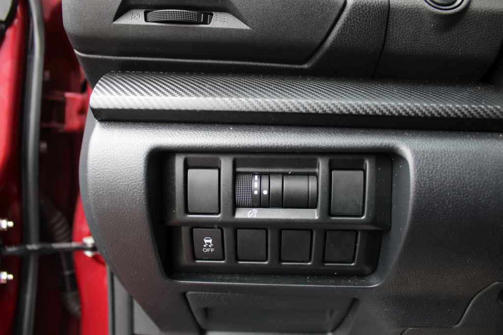 Used 2018 Subaru Crosstrek 2.0i AWD/4WD image 14