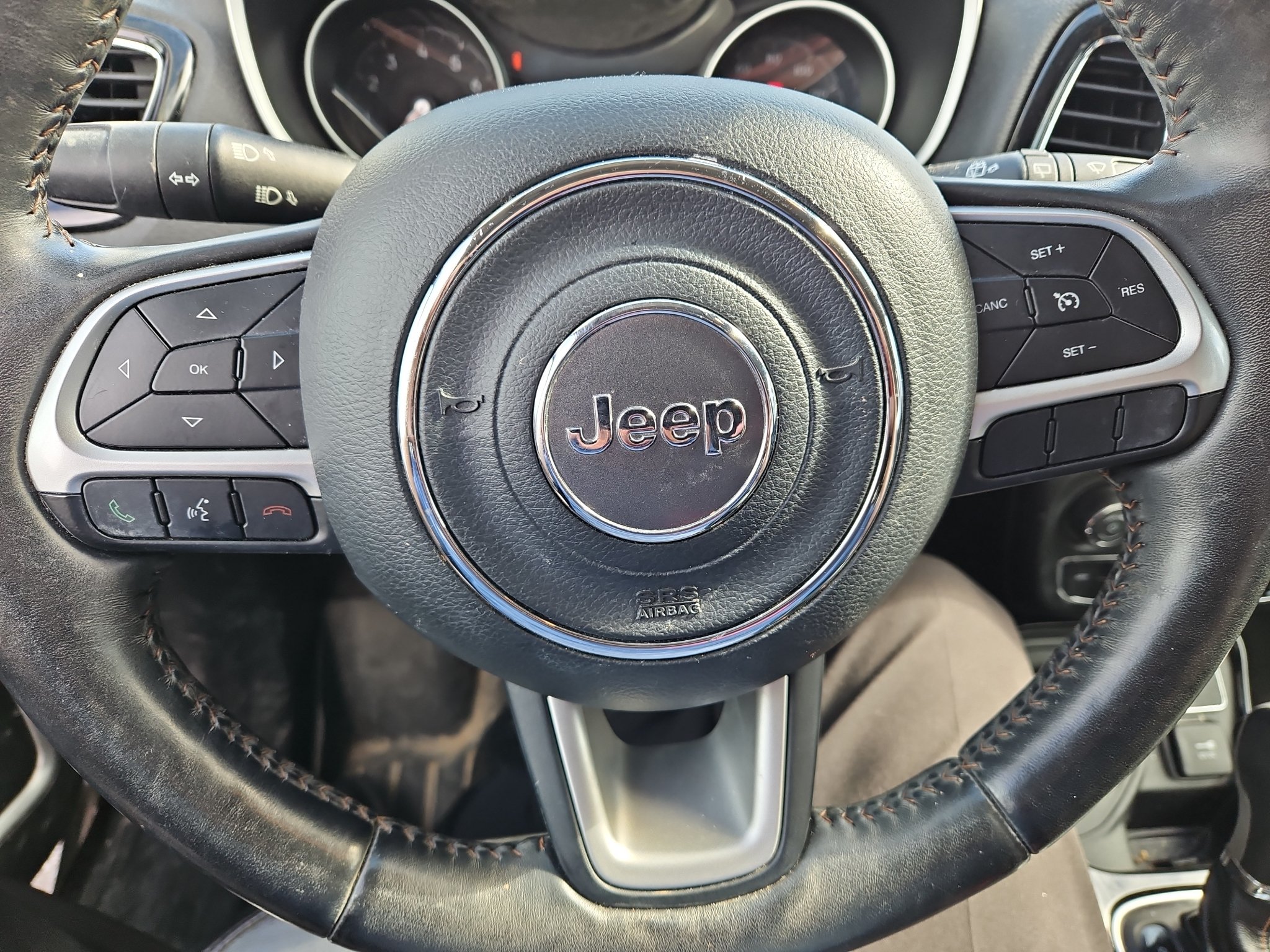 Used 2018 Jeep Compass Limited w/ Navigation Group AWD/4WD image 9