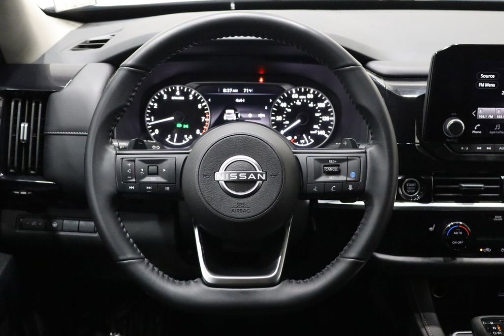 Used 2024 Nissan Pathfinder SV image 24