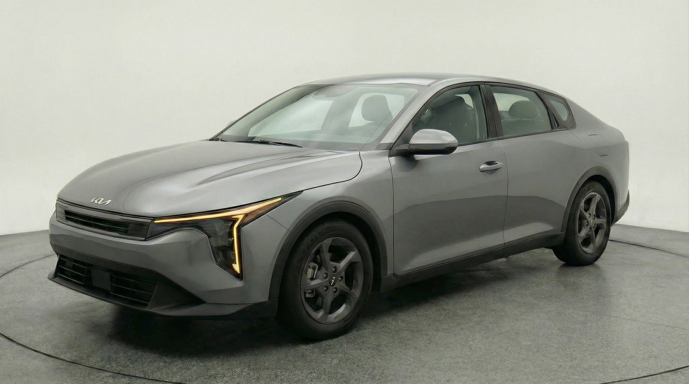 Used 2025 Kia K4 FWD image 3