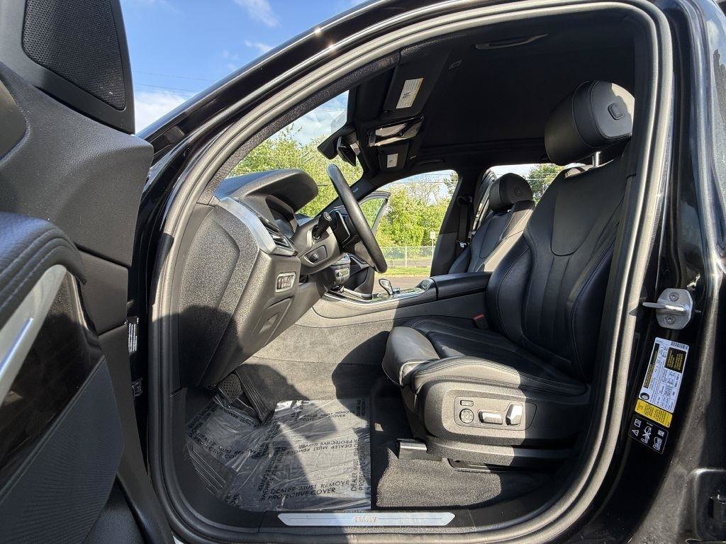 Used 2019 BMW X5 xDrive40i w/ Convenience Package AWD/4WD image 15