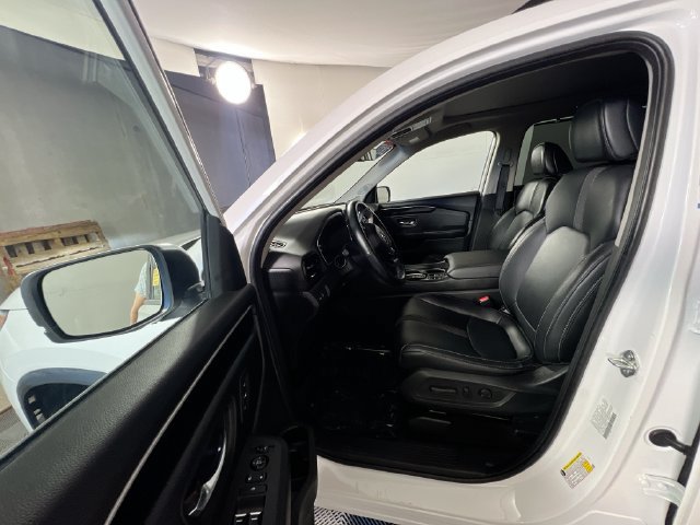 Used 2023 Honda Pilot Touring image 14
