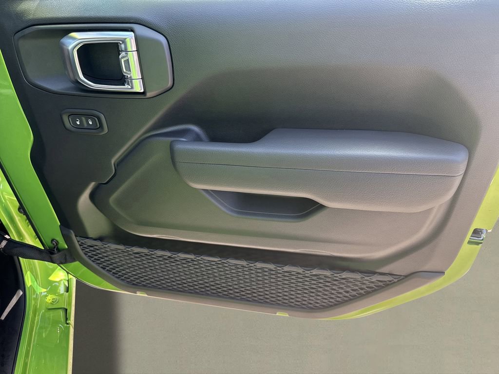 New 2025 Jeep Gladiator Sport image 21