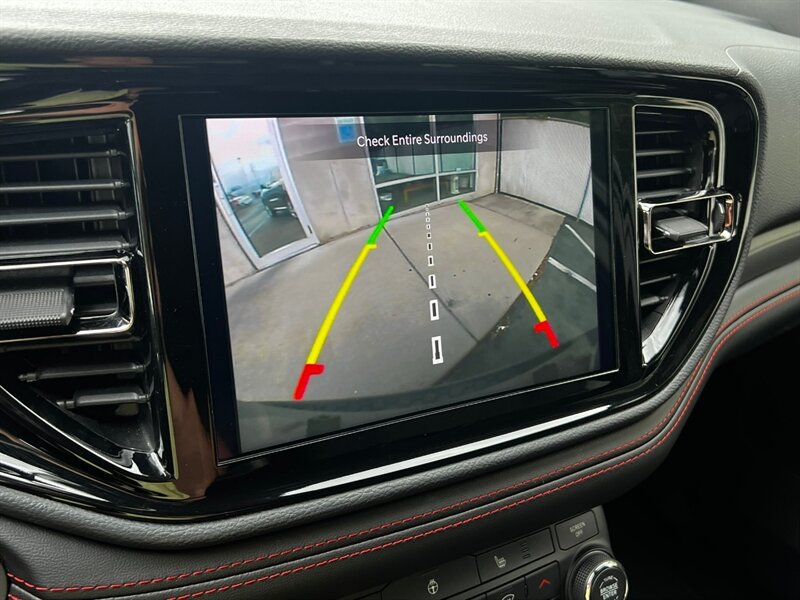 Used 2025 Dodge Durango GT AWD/4WD image 34