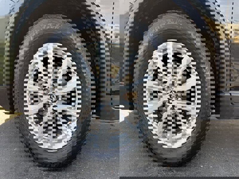 Used 2019 Nissan Rogue SV image 22