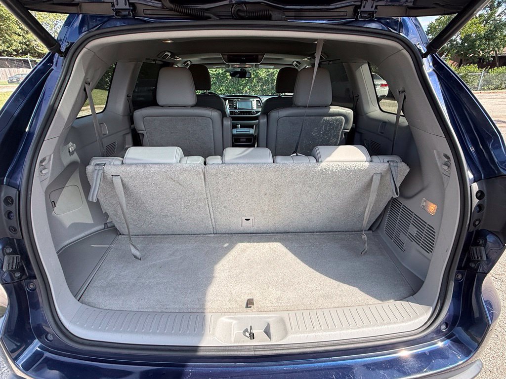 Used 2015 Toyota Highlander XLE AWD/4WD image 35