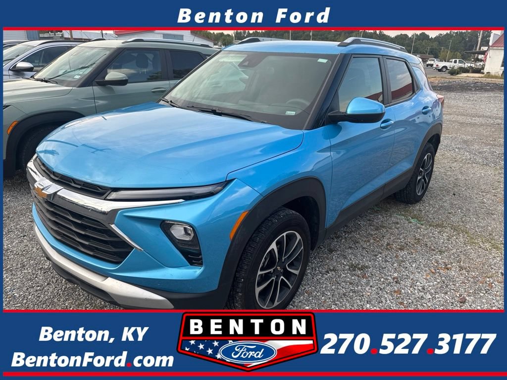 Used 2025 Chevrolet TrailBlazer LT AWD/4WD image 1