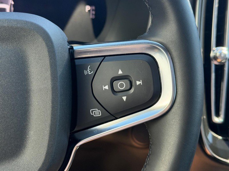 Certified 2023 Volvo XC40 Recharge Ultimate w/ Protection Package Premier AWD/4WD image 18