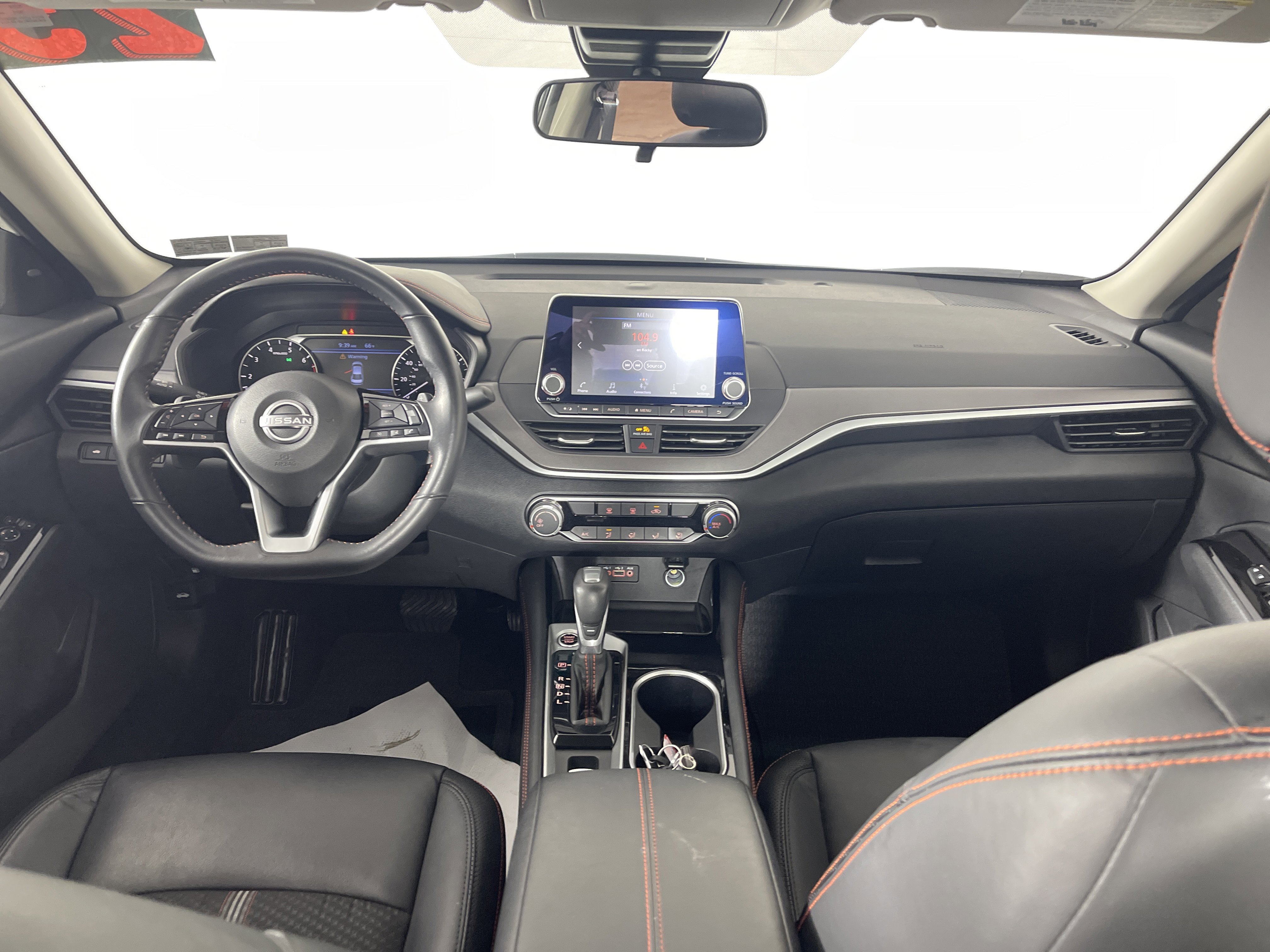 Used 2025 Nissan Altima 2.5 SR image 14